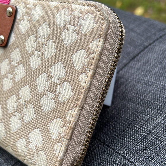 Kate spade zip around wallet - Picture 3 of 11